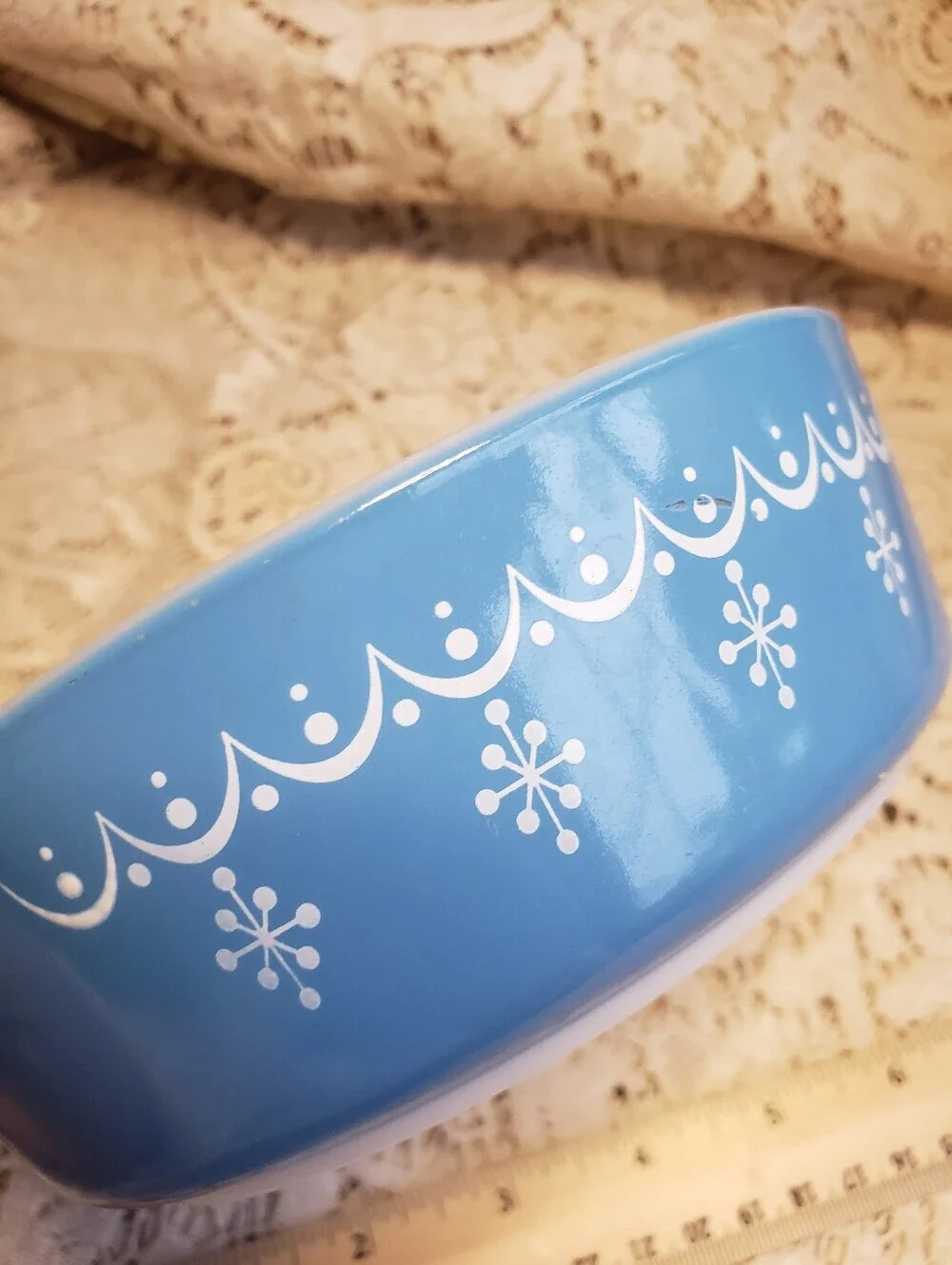 Pyrex Blue Snowflake  Gardland 1 P  Baking Dish